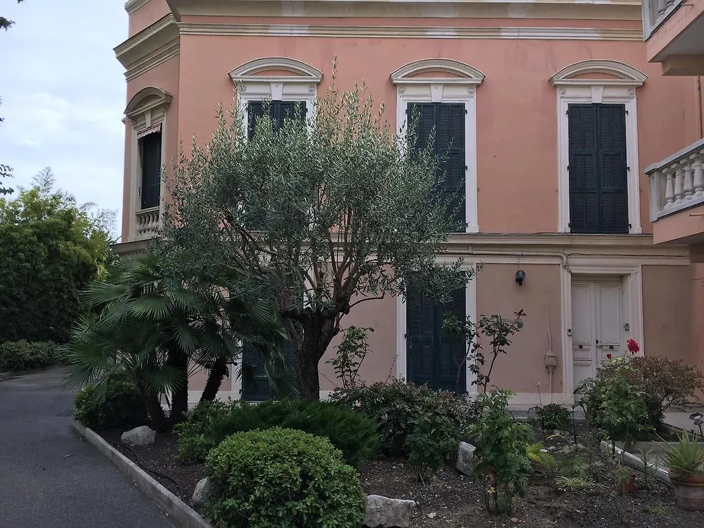 Apartment Villa Anahit Νίκαια